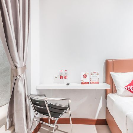 Oyo 1555 Unik Guesthouse Syariah Cakarta Dış mekan fotoğraf
