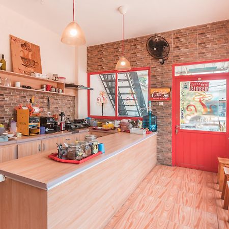 Oyo 1555 Unik Guesthouse Syariah Cakarta Dış mekan fotoğraf