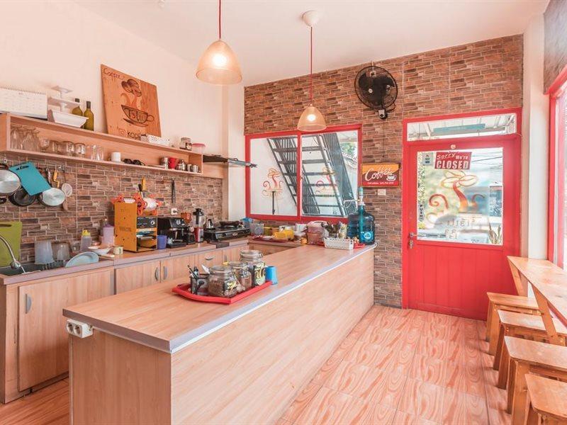 Oyo 1555 Unik Guesthouse Syariah Cakarta Hızlı Yemek fotoğraf