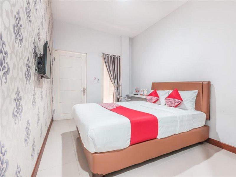 Oyo 1555 Unik Guesthouse Syariah Cakarta Oda fotoğraf