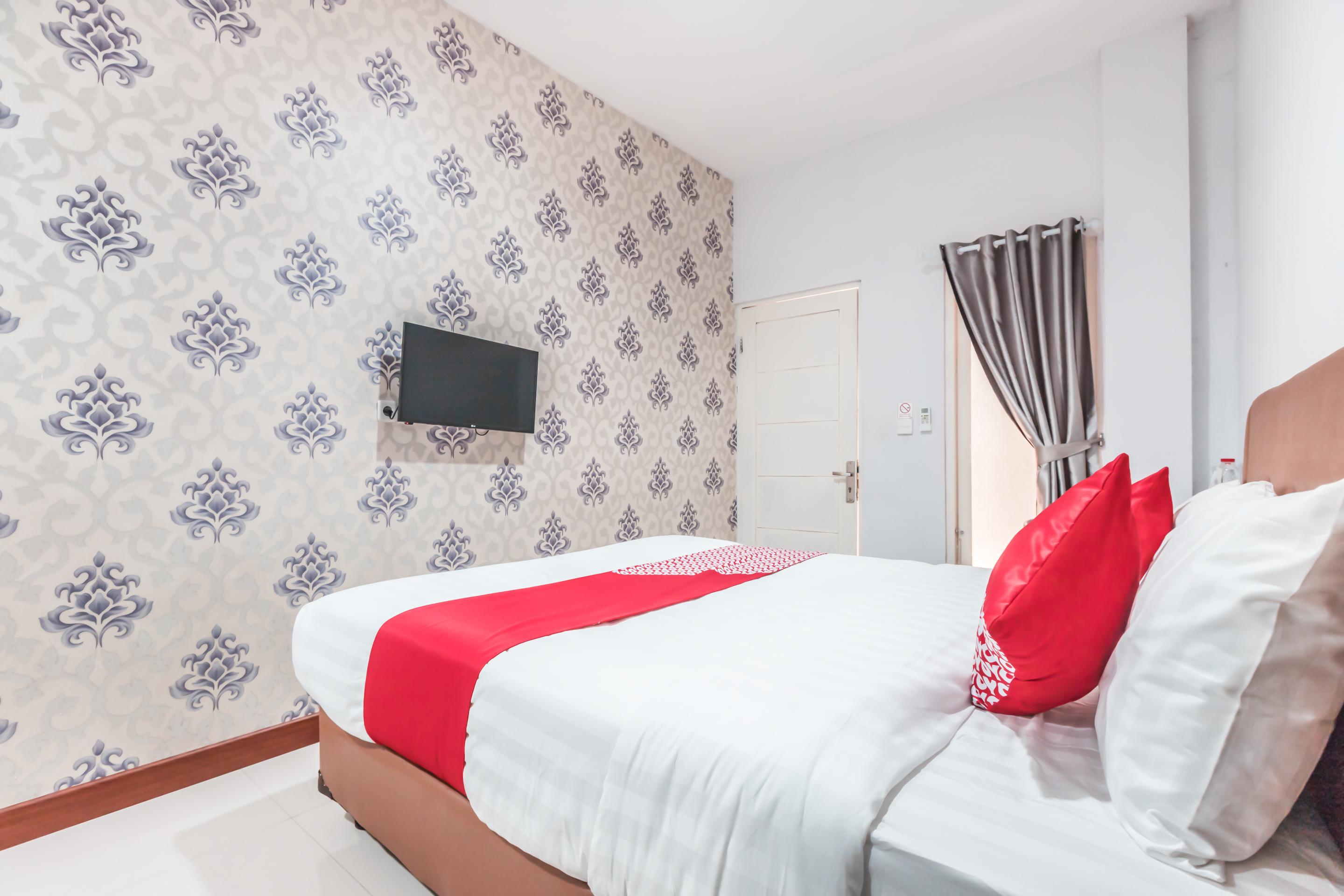 Oyo 1555 Unik Guesthouse Syariah Cakarta Dış mekan fotoğraf