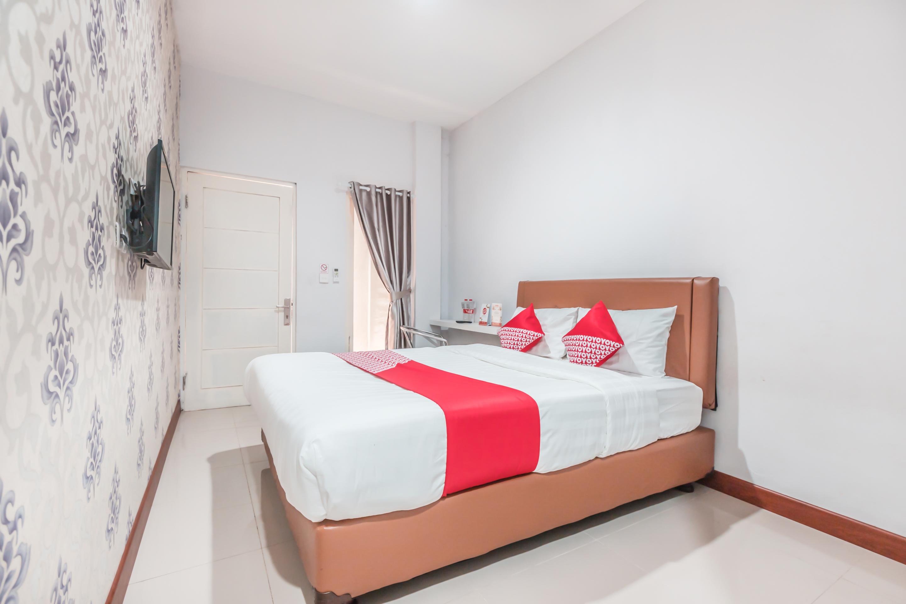 Oyo 1555 Unik Guesthouse Syariah Cakarta Dış mekan fotoğraf