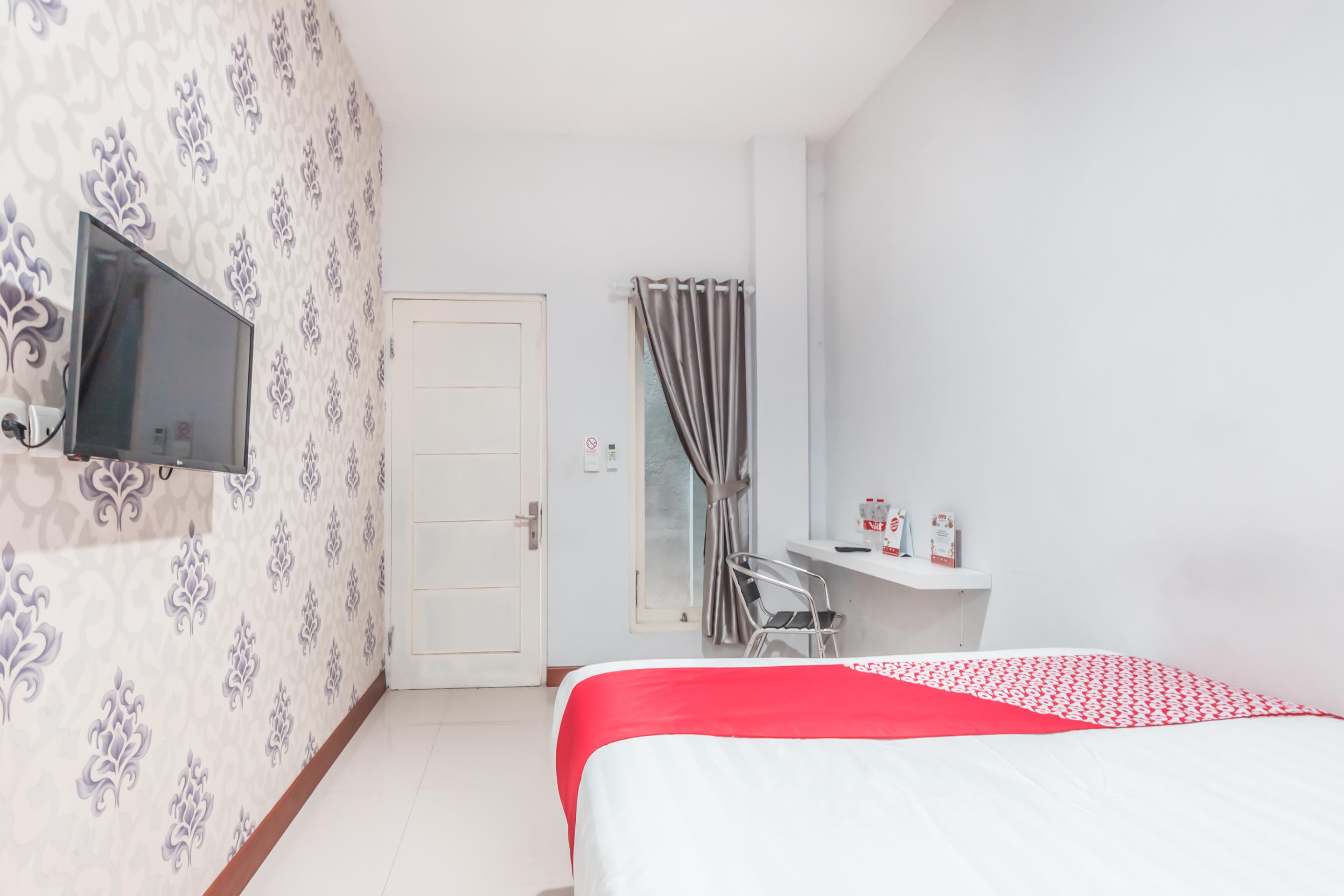 Oyo 1555 Unik Guesthouse Syariah Cakarta Dış mekan fotoğraf
