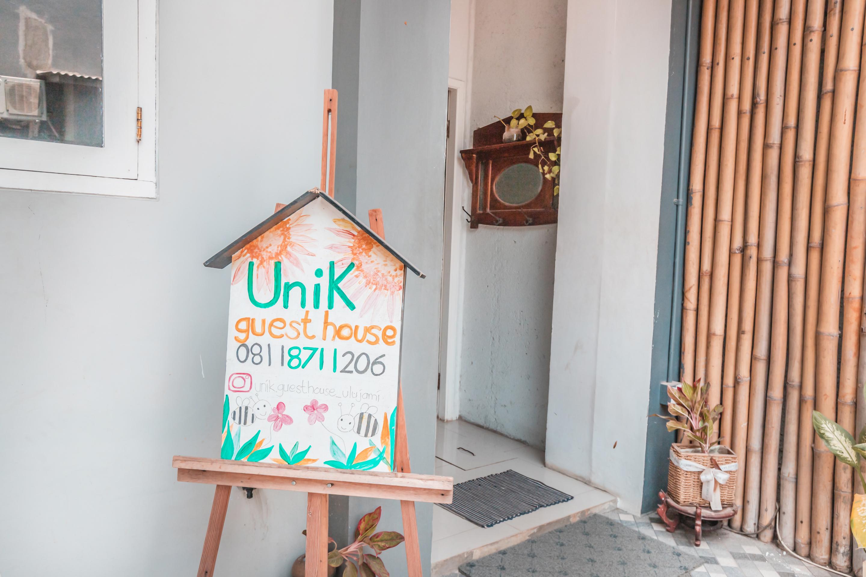 Oyo 1555 Unik Guesthouse Syariah Cakarta Dış mekan fotoğraf